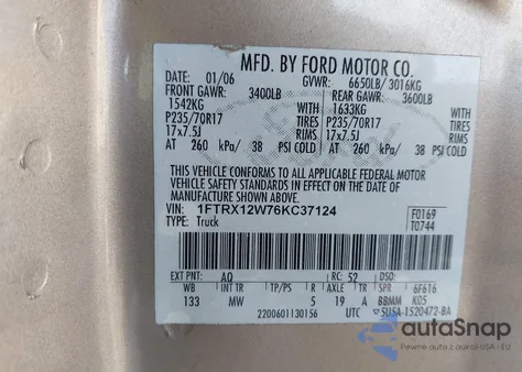 2006 Ford F-150 Stx/Xl/Xlt z USA, uszkodzony, nr VIN 1FTRX12W76KC37124